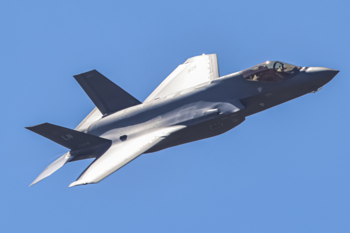 Canada Reconsiders $13 Billion F-35 Purchase from U.S.