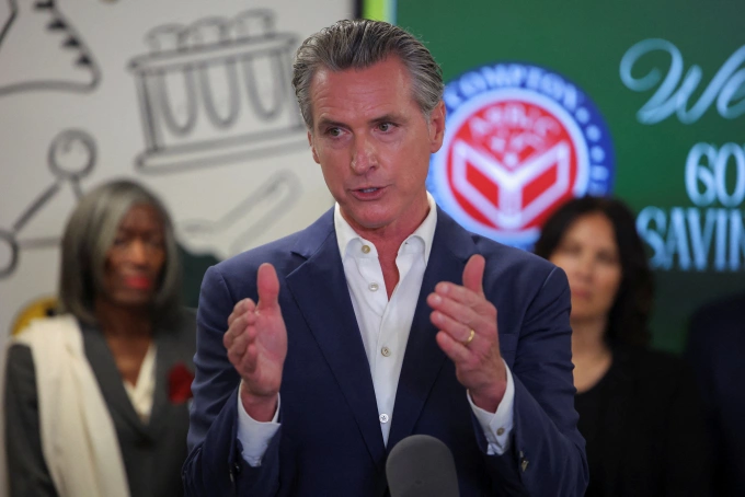 California’s Governor Walks a Tightrope as LA Protests Escalate