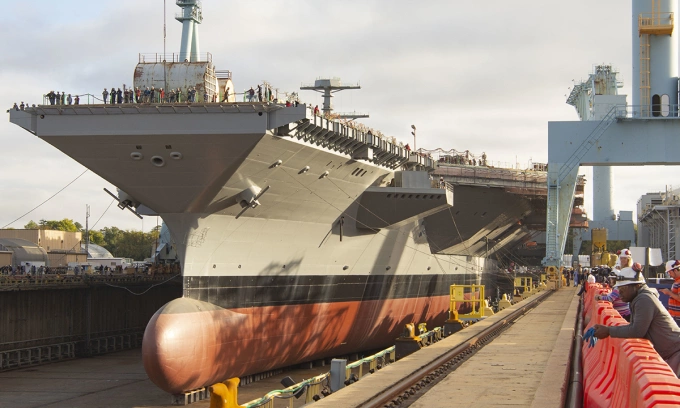U.S. Supercarrier May Face Delays Due to Elevator and Catapult Issues