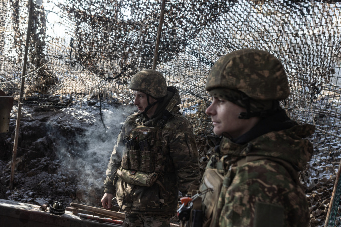Ukrainian Soldiers Uneasy as U.S. Halts Military Aid