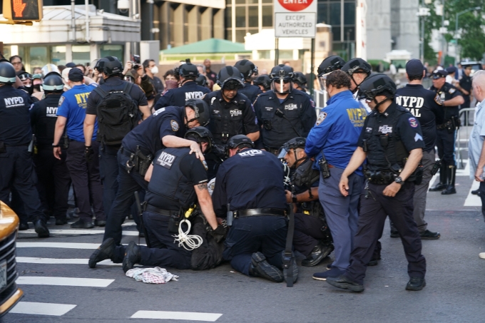 Immigration Raid Protests Spread Across U.S. Cities