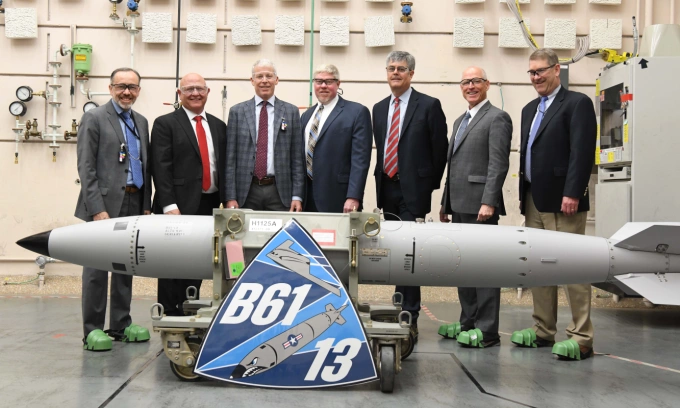 🇺🇸 U.S. Unveils New Nuclear Bomb With 360,000-Ton TNT Equivalent Yield