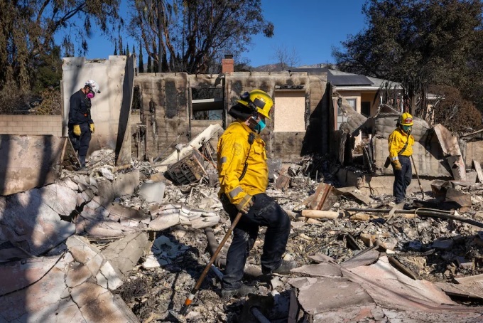 Efforts to Recover Victims of Los Angeles Wildfire