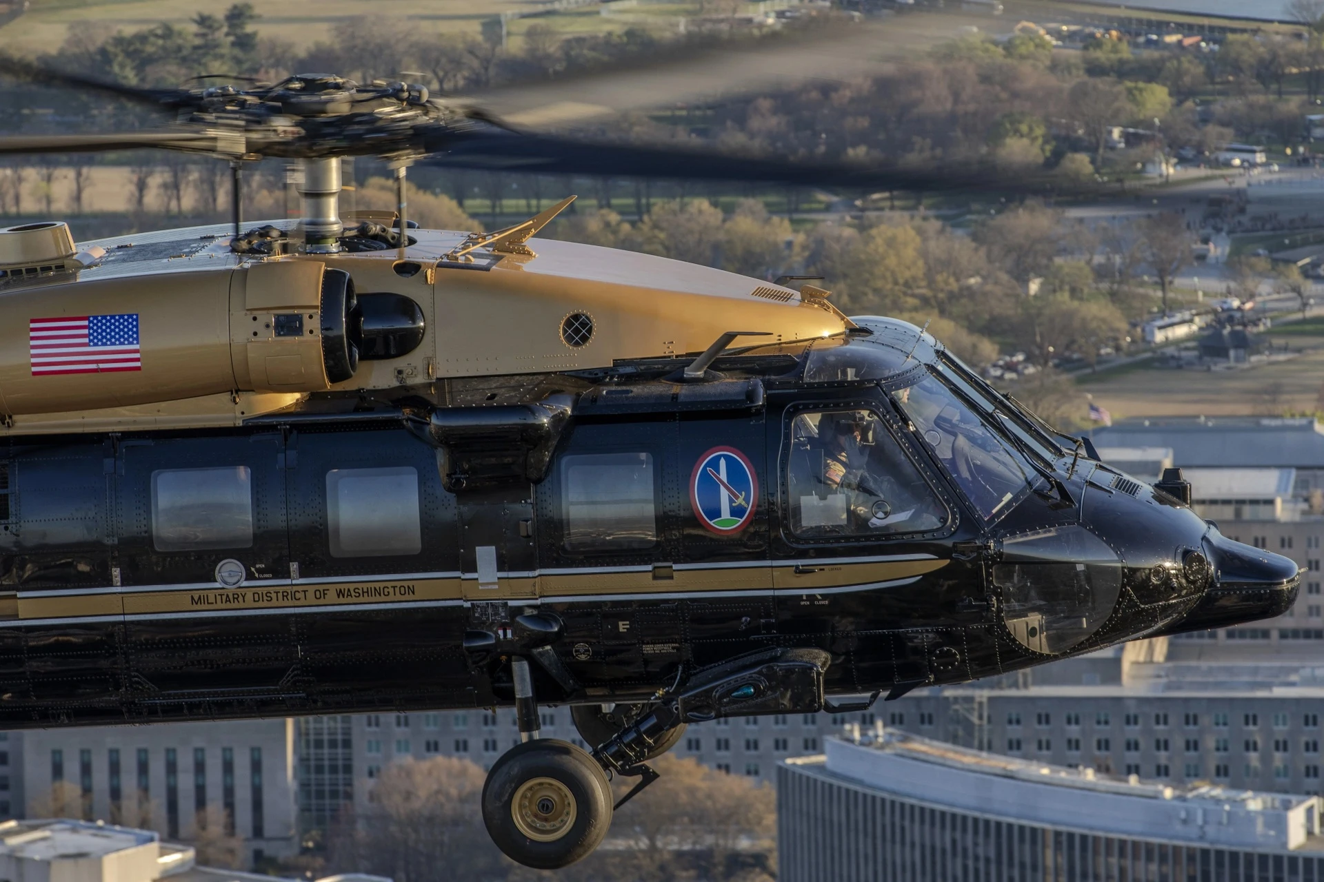 U.S. Military ‘Taxi’ Helicopter Under Scrutiny After Deadly Crash