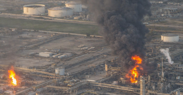 Explosion at Texas Oil Refinery Raises Safety Concerns
