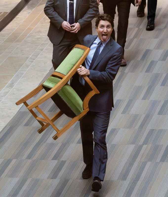Trudeau Carries Chair Out of Parliament as Leadership Transition Begins