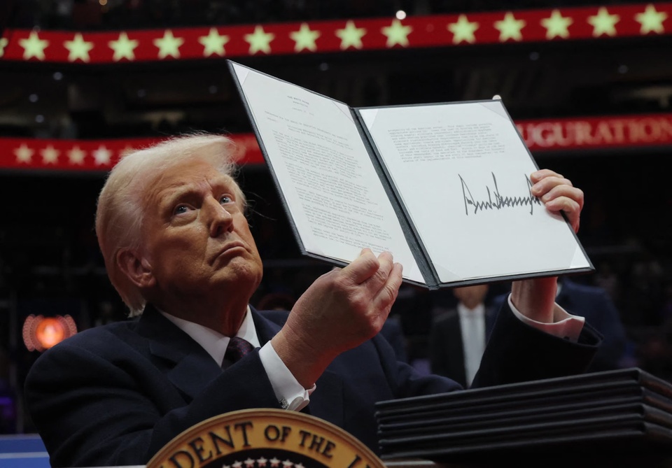 Trump’s New Strategy: Overwhelm the Opposition